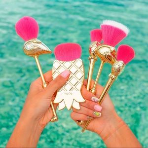 Flamingo Brush Set Tarte